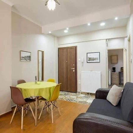 Private Pristine Balcony Home- Heart Of The Center Szaloniki Kültér fotó
