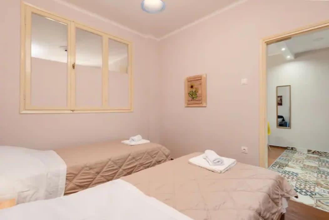 Private Pristine Balcony Home- Heart Of The Center Szaloniki Kültér fotó